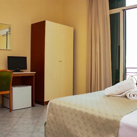 Garden فندق نابولي