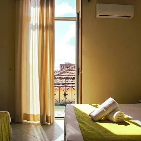 Garden 3* Naples