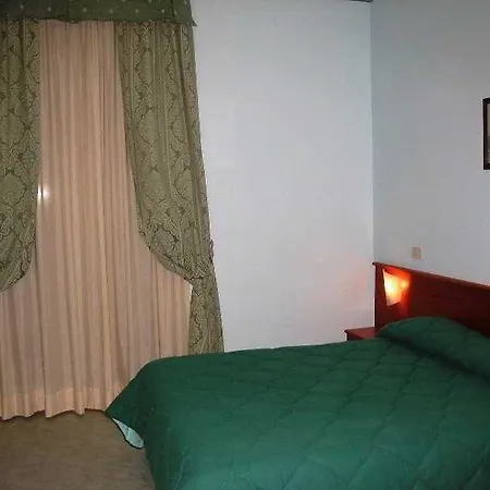 Szálloda Garden 3*