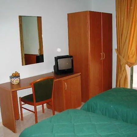 Garden 3* Naples