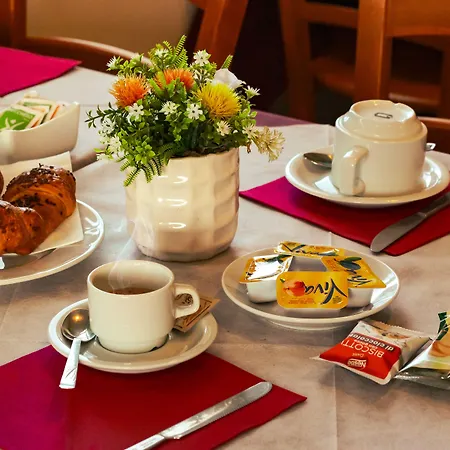 Garden Hotell 3*