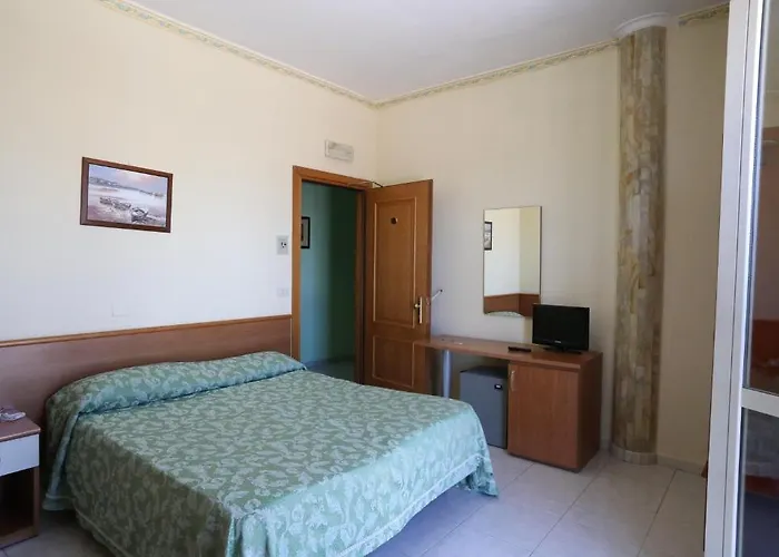 Garden Hotel 3*